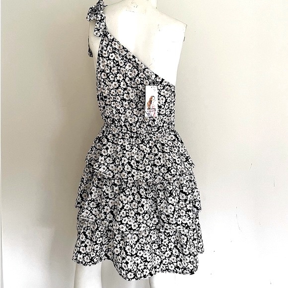 NEW pretty garden one-shoulder tiered ruffle dress - Picture 8 of 10